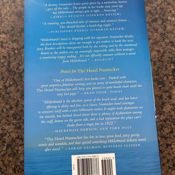 Elin Hilderbrand 'Swan Song' Book - First Edition - Picture 3 of 3